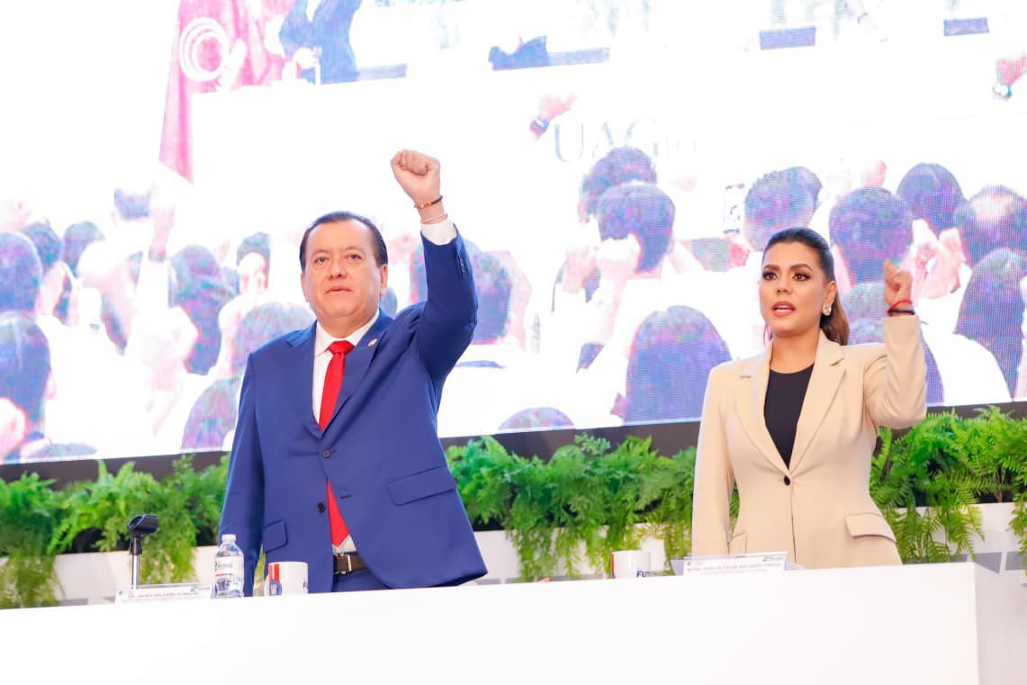 LA GOBERNADORA EVELYN SALGADO RESPALDA AVANCES Y LIDERAZGO DEL RECTOR DR. JAVIER SALDAÑA EN SU 2DO INFORME DE LABORES  