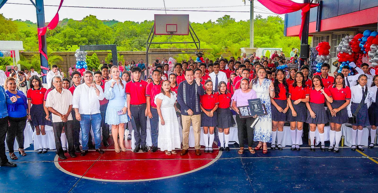 EDUCACIÓN PARA TODOS LOS SECTORES DE LA SOCIEDAD: AFIRMA RECTOR DE LA UAGRO EN  GRADUACIÓN DE PREPA 47 DE TEXCA
